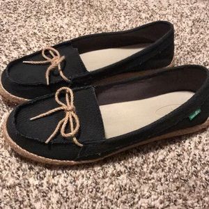 Sanuk shoes